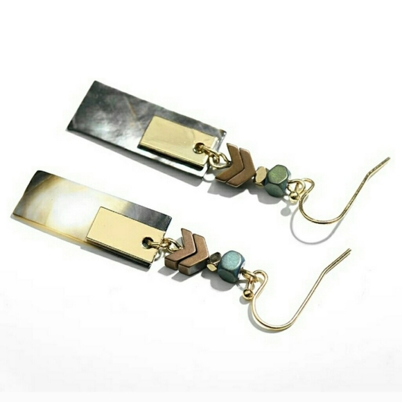 Brand New Luxury Abalone Earrings 18k Gold Dangle Shell Boho - Picture 4 of 4